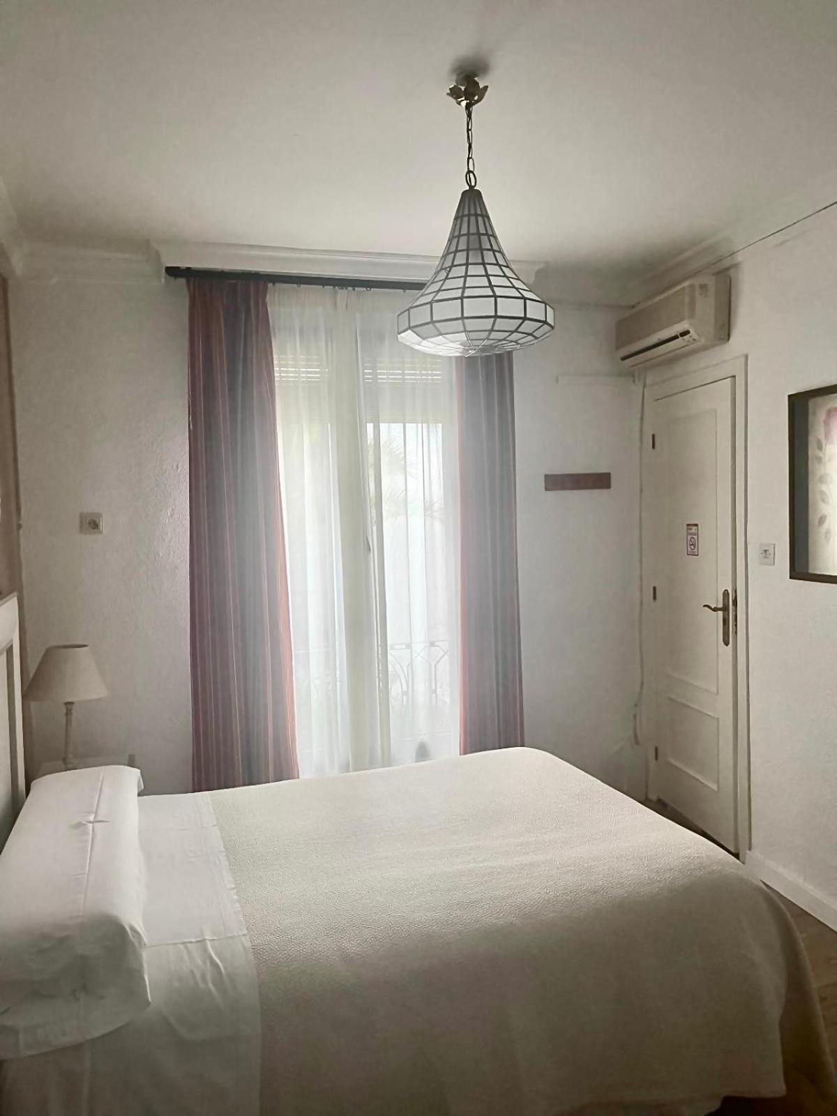 Pension Zurita Granada Exterior foto